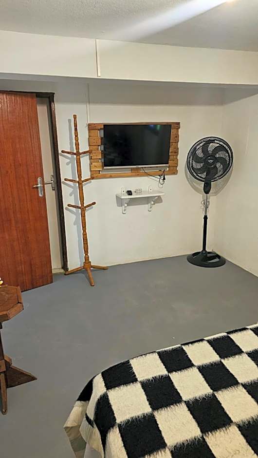 Hostel Yellow House MG