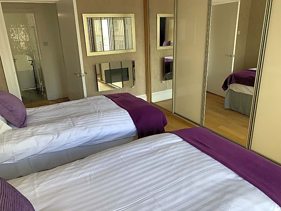 Village Tavern Apartment