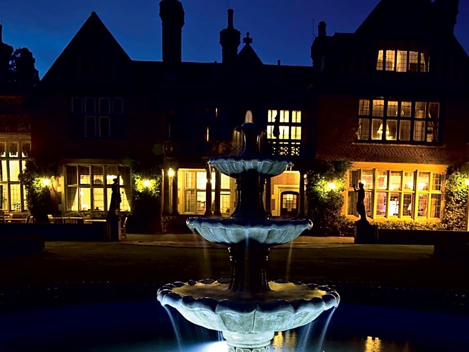 Elmers Court Hotel