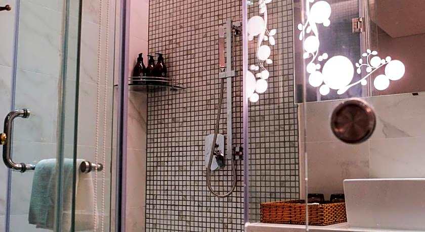 Signature Boutique Hotel