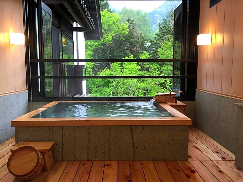 Honke Bankyu Hot Spring Ryokan