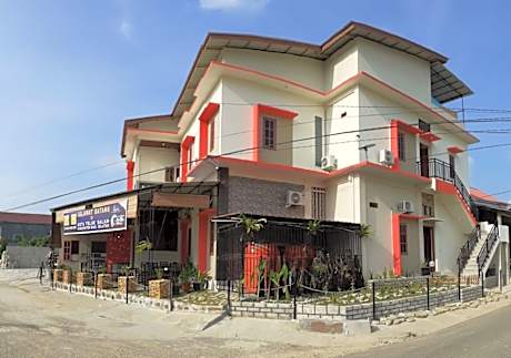 IRIS HOMESTAY NISEL