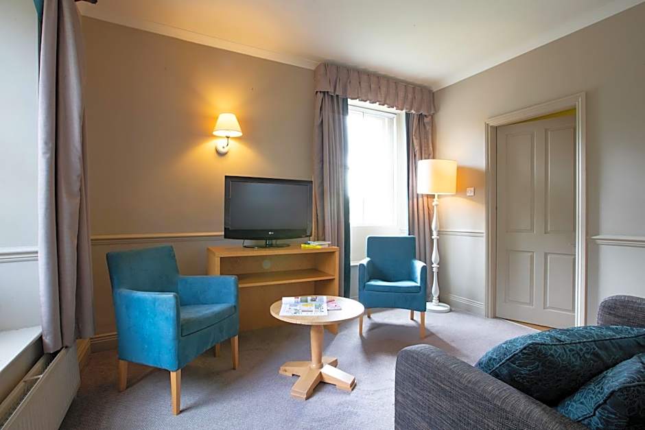 George Hotel