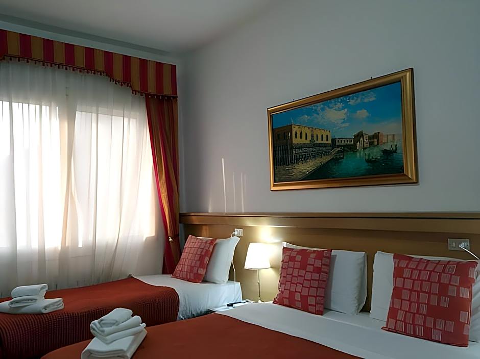 HOTEL TiTO