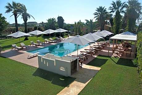 Villa Carlotta Resort