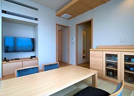 Corner Deluxe Twin Room - Non-Smoking