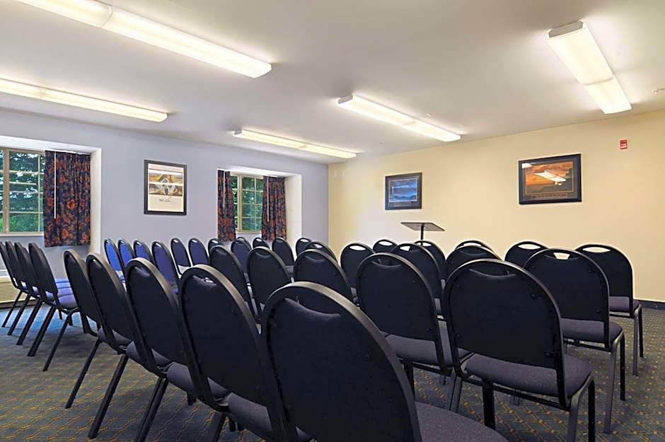 Microtel Inn & Suites By Wyndham Estevan