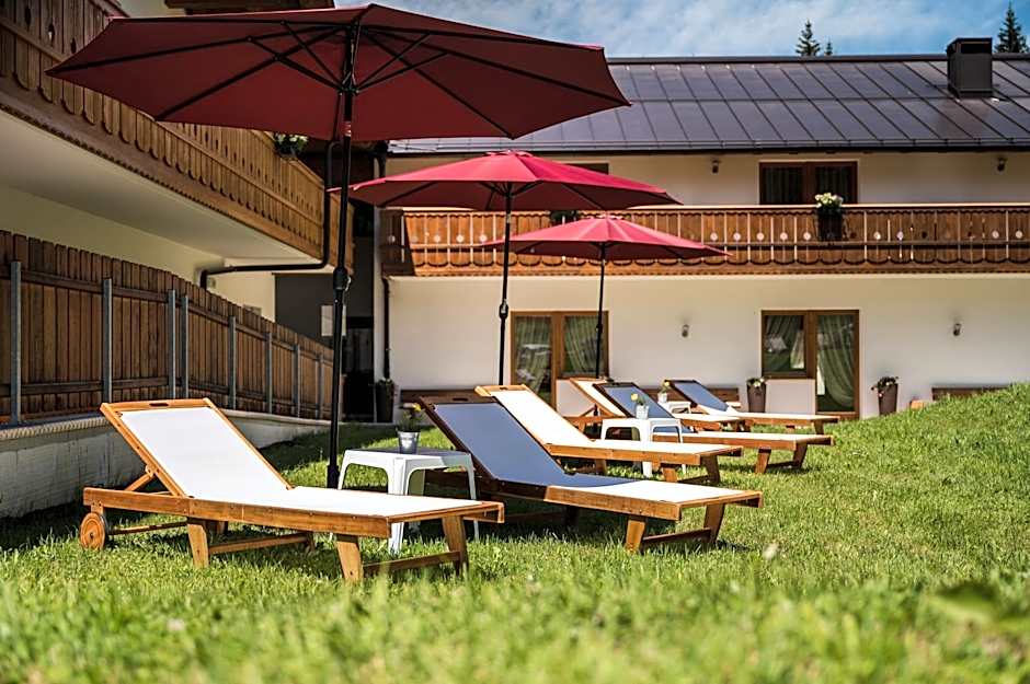 Laguscei Dolomites Mountain Hotel