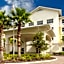 Holiday Inn Express & Suites Palm Coast - I-95
