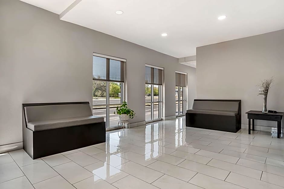 Quality Inn & Suites near Panama City Beach