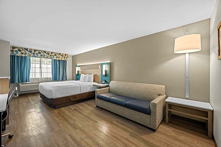 Econo Lodge Inn & Suites Santa Fe South
