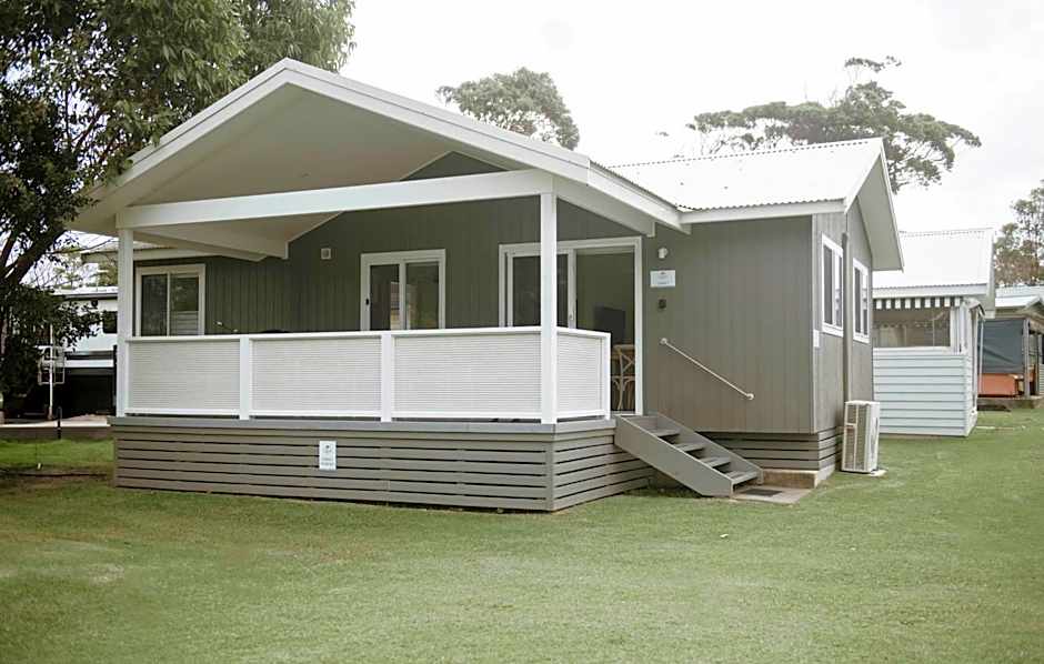 Surfside Cudmirrah Beach