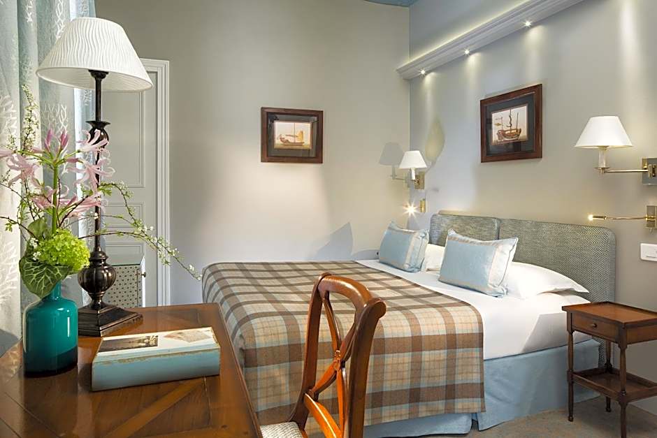 Le Relais Saint Honore