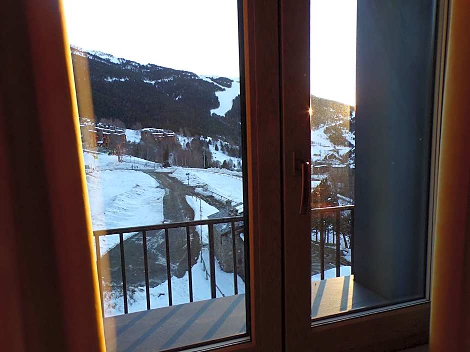 Hotel Roc de St Miquel & Apartment