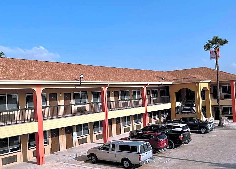 Texas Inn and Suites City Center at University Dr.