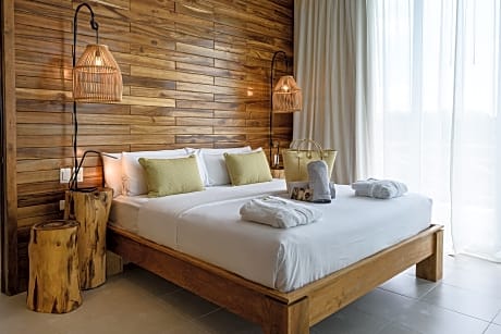 DELUXE ROOM WITH TERRACE