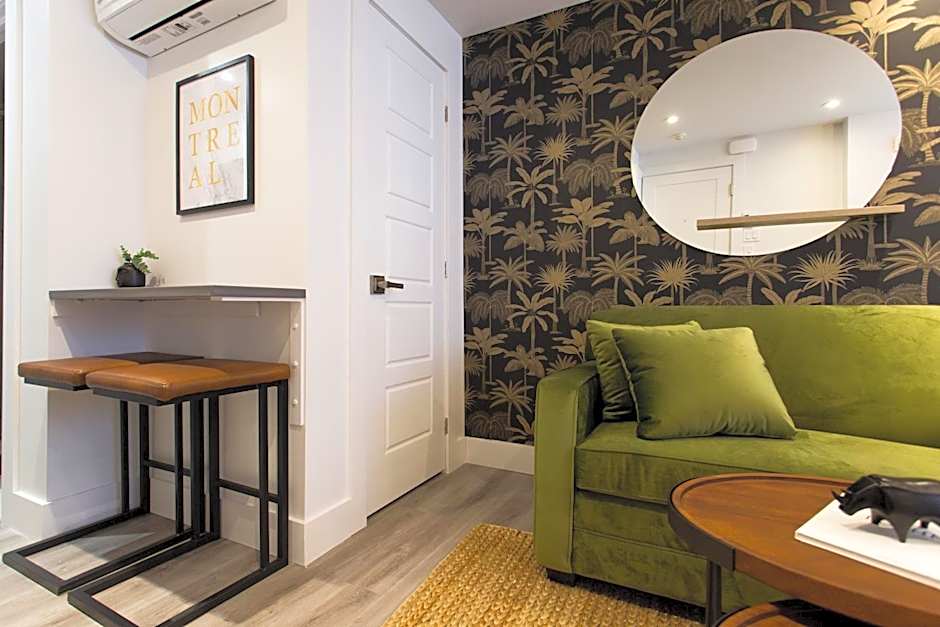 16 Studio Apartment-Hotel in Little Italy by Den Stays