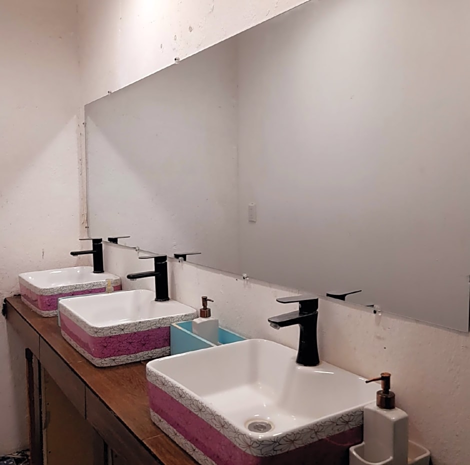 Nikikot Hotel & Hostel