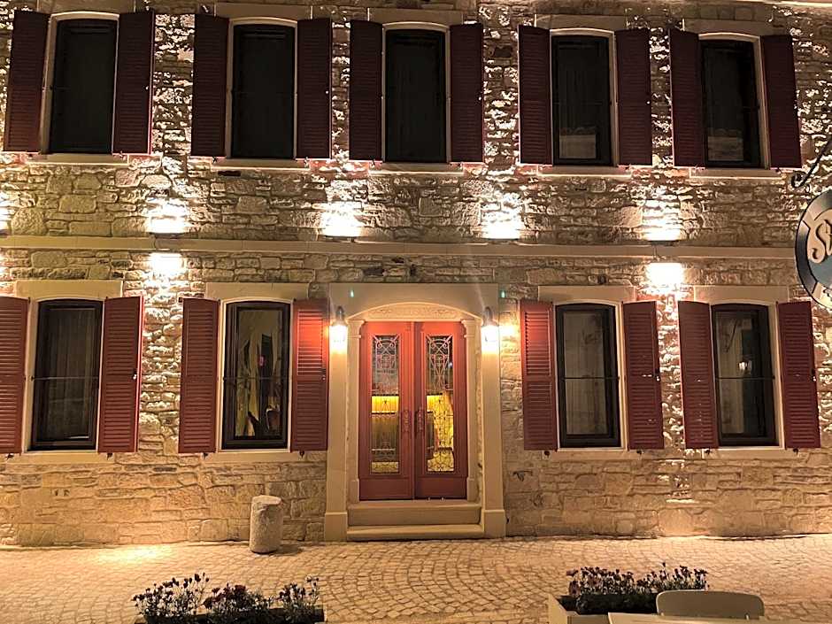 Dionysos 1789 Boutique Hotel