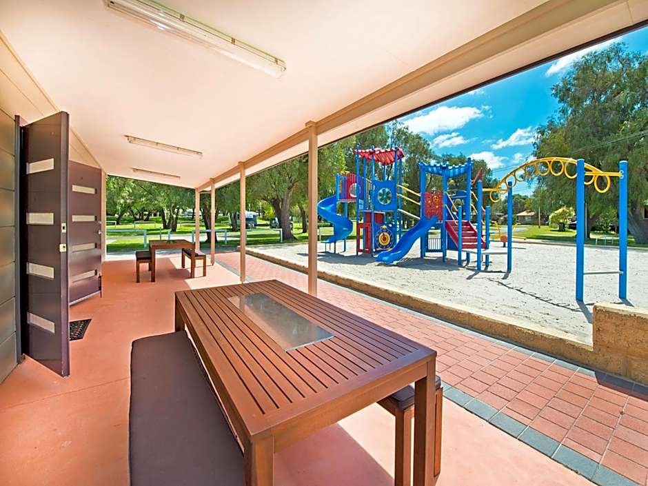 Acclaim Rose Gardens Beachside Holiday Park