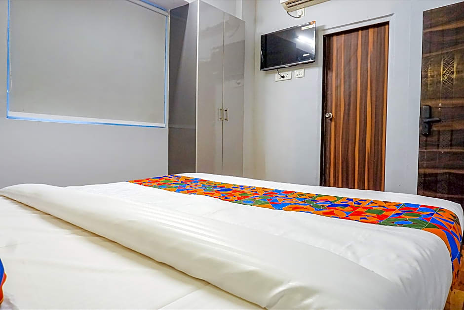 FabHotel Tan Square - Nr. Eon IT Park