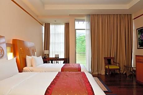 Deluxe Garden View Twin Room