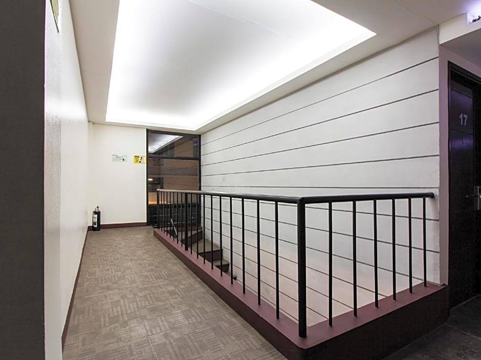 DG Budget Hotel Salem