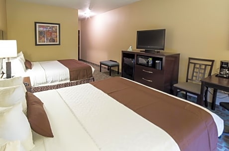 2 Queen Beds, Mobility Accessible, Communication Assistance, Bathtub