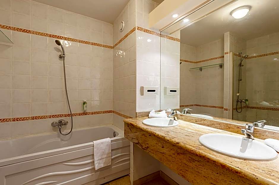 Residhotel Golf Grand Avignon