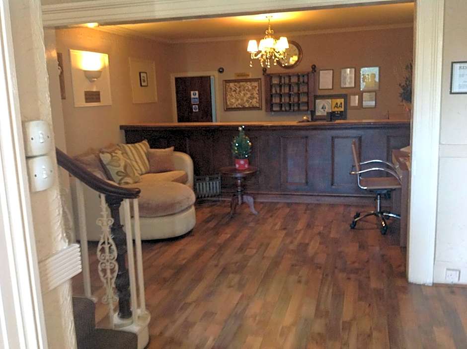 Balmoral Lodge Hotel