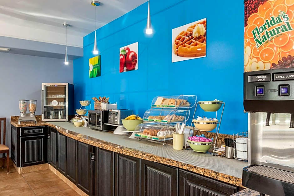 Quality Inn & Suites at The Outlets Mercedes/Weslaco