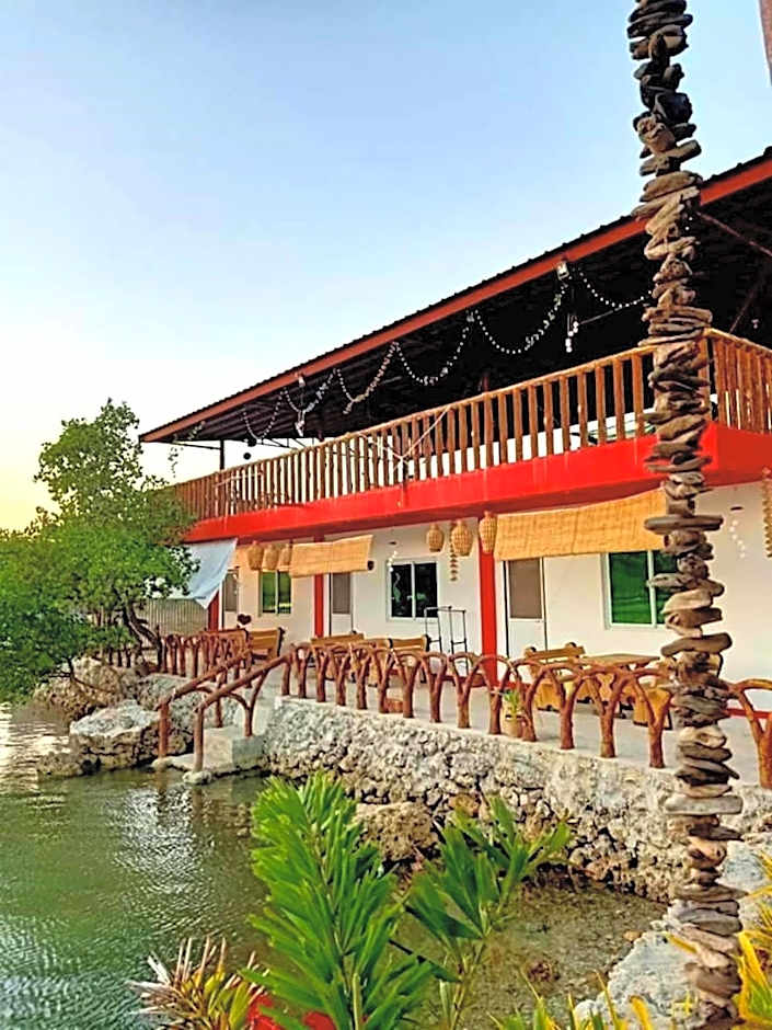 CASA BOLO IN ALAMINOS with HIDDEN WHITE BEACH near 100 Islands