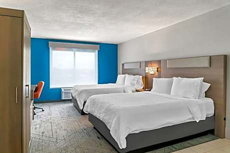 Queen Room with Spa Bath