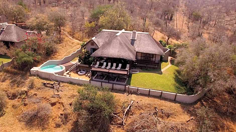 Nyati Safari Lodge