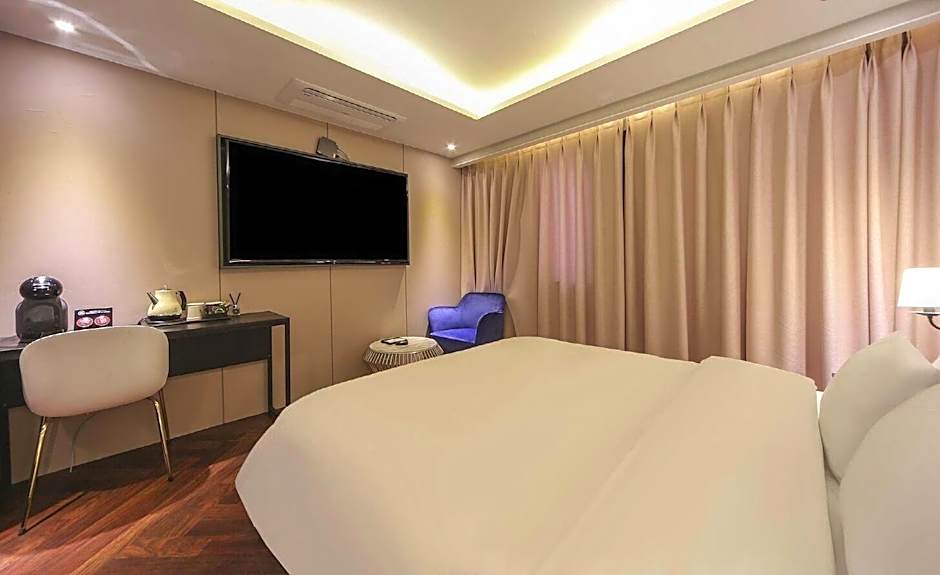 FrenchCode Hotel