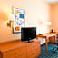 Fairfield Inn & Suites by Marriott State College