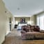 Eastland Suites Hotel & Conference Center By OYO Urbana