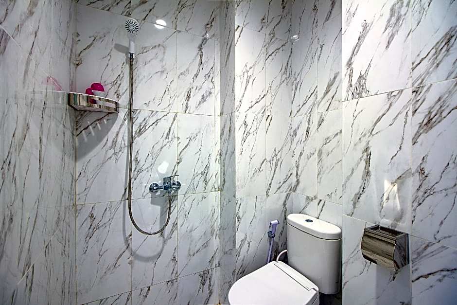 OYO 1319 88 Exclusive Residence