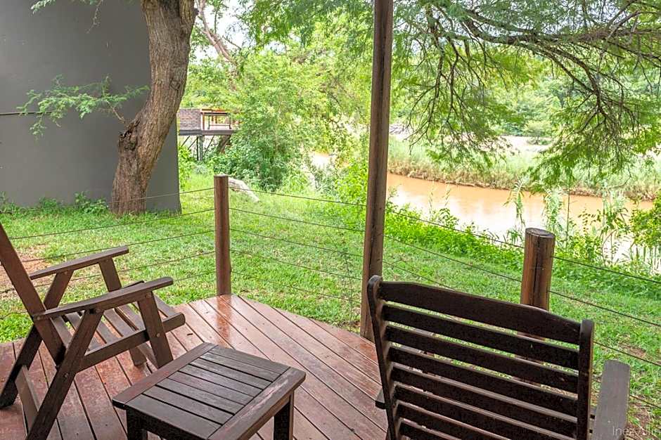 Bushriver Lodge