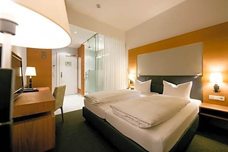 Business Triple (Glass Bathroom) Room