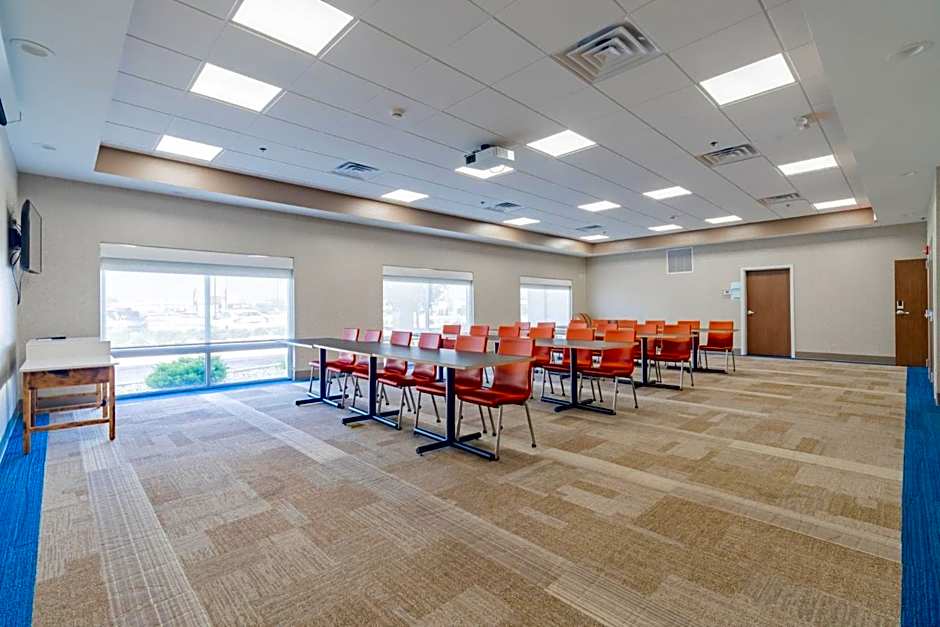 Holiday Inn Express & Suites - Marion By IHG