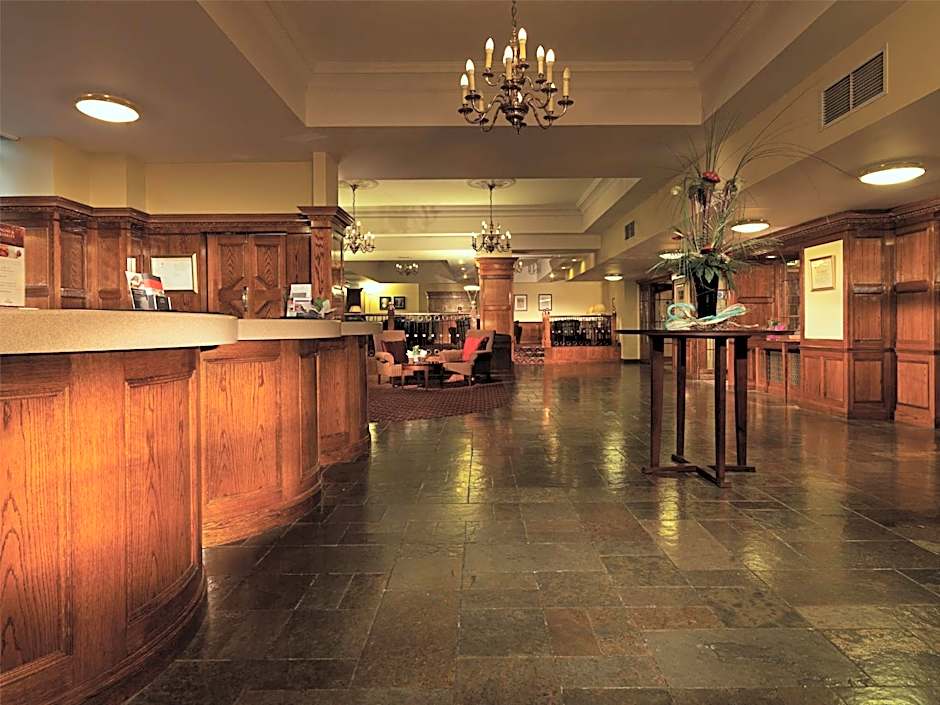 Macdonald Burlington Hotel