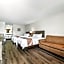 Quality Inn & Suites near Robins Air Force Base
