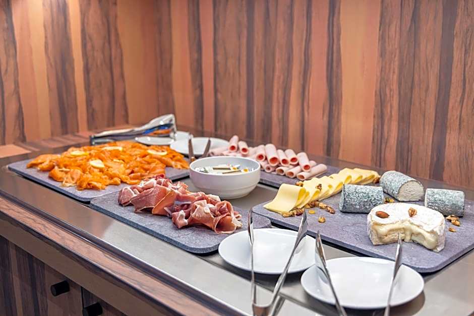 KOPSTER Hotel Residence Paris Ouest Colombes