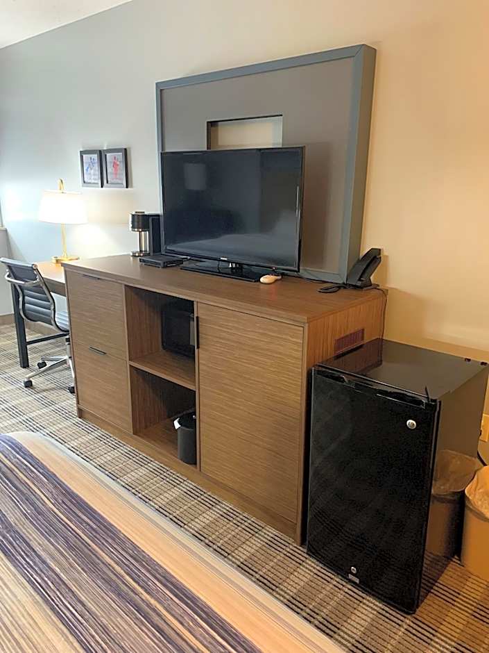 AmericInn by Wyndham Marshfield