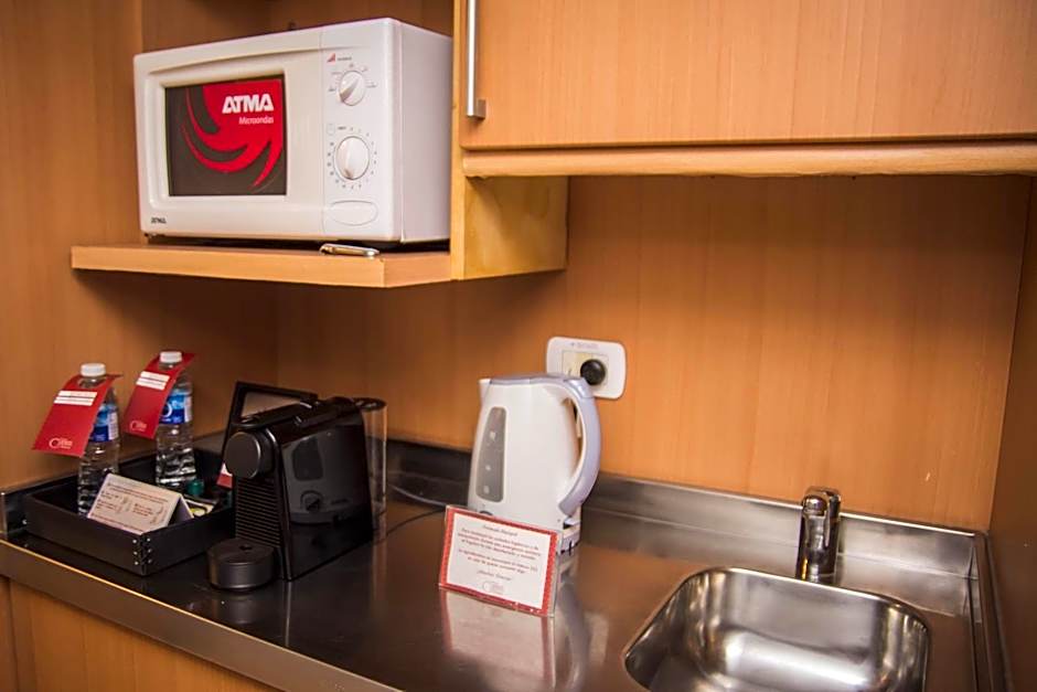 Maran Suites & Towers