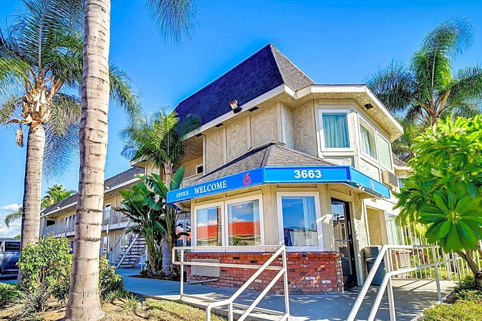 Motel 6-Riverside, CA - South