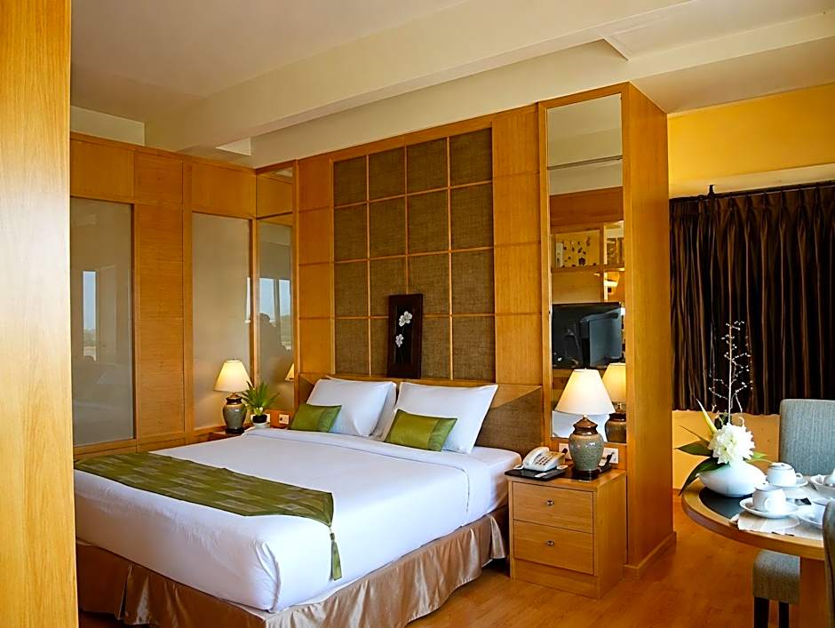 Chakungrao Riverview Hotel
