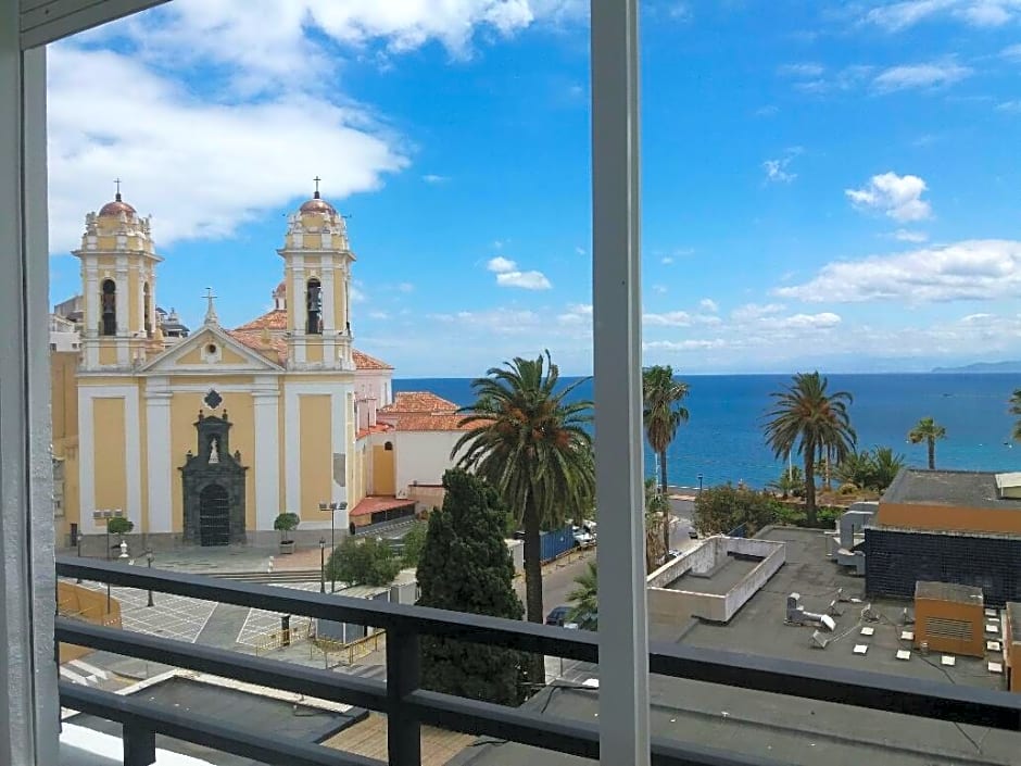 Parador De Ceuta Hotel La Muralla