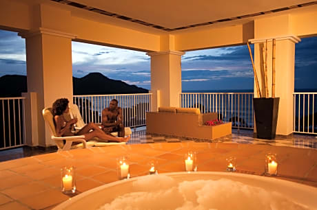 Suite Jacuzzi with sea view